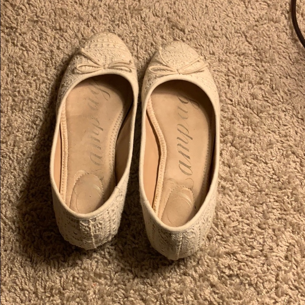 Cream lace ballet flats